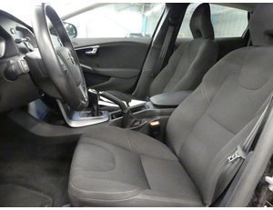 
										VOLVO V40 2.0 D2 ECO KINETIC full									
