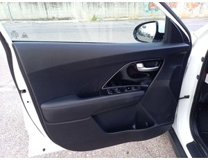 
										KIA NIRO E-150KW 204CV DRIVE LONG RANGE +400KM AUT full									