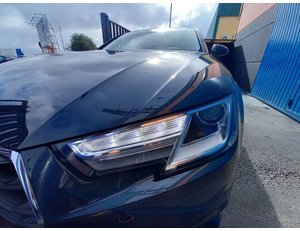 
										AUDI A4 AVANT 2.0 TDI full									