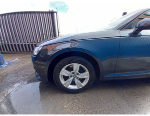 
										AUDI A4 AVANT 2.0 TDI full									