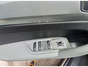 
										AUDI Q5 2.0 TDI full									