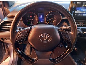 
										TOYOTA C-HR 1.8 125H ACTIVE full									