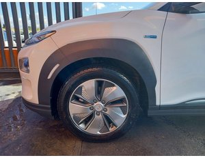
										HYUNDAI KONA TECNO EV 2WD 204 CV +400KM AUTON. full									
