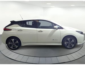 
										NISSAN LEAF BERLINA CON PORTON 62KWH E+ TEKNA full									