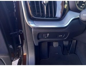 
										VOLVO V60 D3 MOMENTUM 5D full									