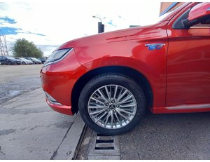 
										MITSUBISHI OUTLANDER 2.4 PHEV KAITEKI AUTO 4WD full									