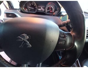
										PEUGEOT 2008 ALLURE BLUEHDI 73KW (100CV) S&AMP;S full									