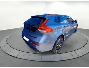 
										VOLVO V40 D2 BLACK EDITION 5D full									
