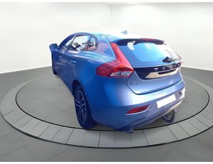 
										VOLVO V40 D2 BLACK EDITION 5D full									