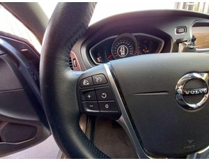 
										VOLVO V40 D2 BLACK EDITION 5D full									
