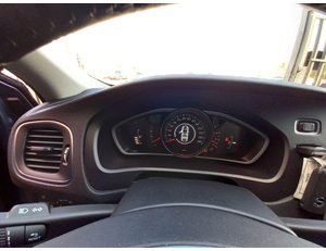 
										VOLVO V40 D2 BLACK EDITION 5D full									