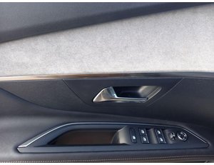 
										PEUGEOT 3008 225 E-EAT8 GT HYBRID 165 KW 5P AUTO full									