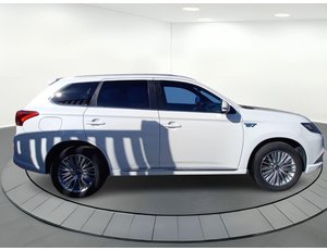 
										MITSUBISHI OUTLANDER 2.4 PHEV KAITEKI AUTO 4WD full									
