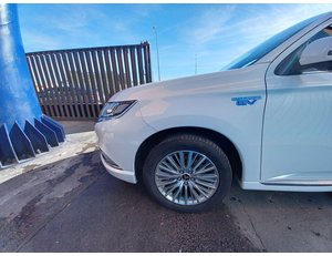 
										MITSUBISHI OUTLANDER 2.4 PHEV KAITEKI AUTO 4WD full									