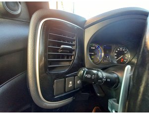 
										MITSUBISHI OUTLANDER 2.4 PHEV KAITEKI AUTO 4WD full									