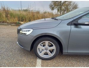 
										VOLVO V40 1.5 T2 BLACK EDITION GEAR.GPF full									
