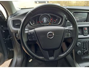 
										VOLVO V40 1.5 T2 BLACK EDITION GEAR.GPF full									