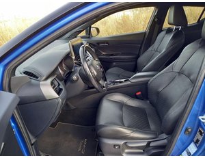 
										TOYOTA C-HR 1.8 125H ADVANCE full									