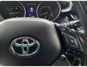 
										TOYOTA C-HR 1.8 125H ADVANCE full									