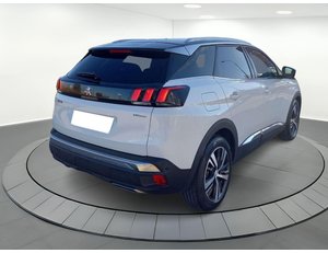 
										PEUGEOT 3008 HYBRID 225 E-EAT8 GT LINE full									