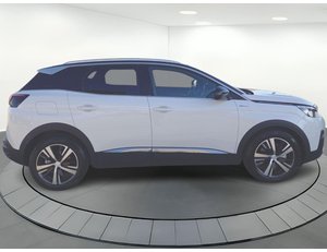 
										PEUGEOT 3008 HYBRID 225 E-EAT8 GT LINE full									