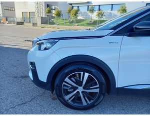
										PEUGEOT 3008 HYBRID 225 E-EAT8 GT LINE full									