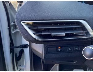 
										PEUGEOT 3008 HYBRID 225 E-EAT8 GT LINE full									