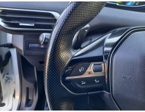 
										PEUGEOT 3008 HYBRID 225 E-EAT8 GT LINE full									