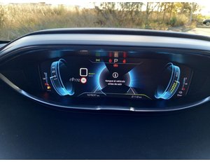 
										PEUGEOT 3008 HYBRID 225 E-EAT8 GT LINE full									