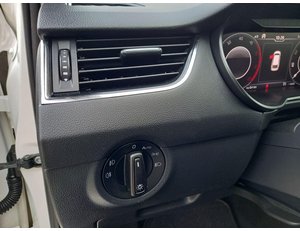 
										SKODA OCTAVIA COMBI 1.6 TDI CR 85KW (115CV) AMBITION full									
