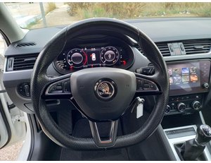 
										SKODA OCTAVIA COMBI 1.6 TDI CR 85KW (115CV) AMBITION full									