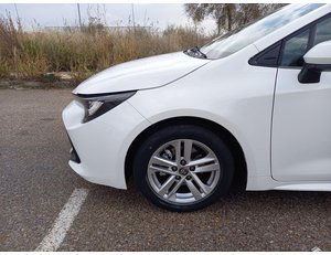 
										TOYOTA COROLLA 1.8 125H ACTIVE TECH E-CVT full									