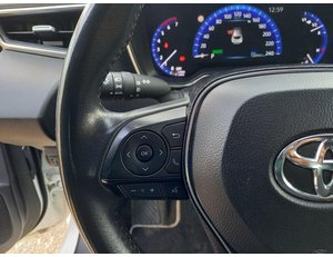 
										TOYOTA COROLLA 1.8 125H ACTIVE TECH E-CVT full									