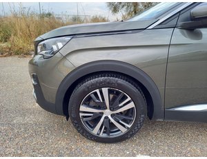 
										PEUGEOT 3008 1.5 BLUEHDI 96KW (130CV) S&AMP;S ALLURE full									