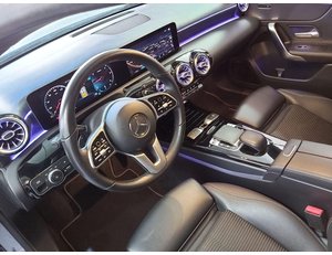 
										MERCEDES BENZ CLASE A MERCEDES-BENZ 180D 2018 TECHO + LED PAQUET full									