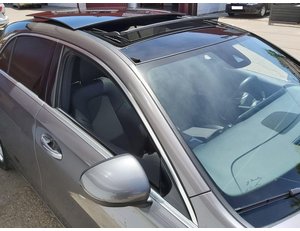 
										MERCEDES BENZ CLASE A MERCEDES-BENZ 180D 2018 TECHO + LED PAQUET full									