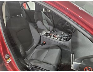 
										JAGUAR XE 2.0 180CV full									