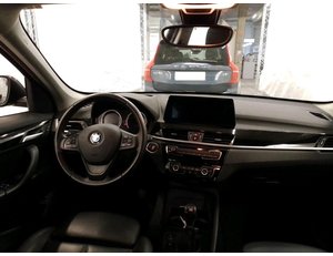 
										BMW X1 2.0 D SDRIVE 18 full									