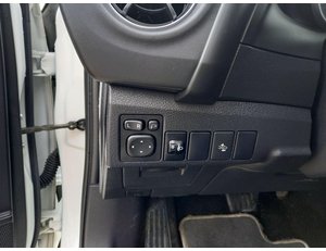 
										TOYOTA AURIS 1.8 140H HYBRID ACTIVE full									