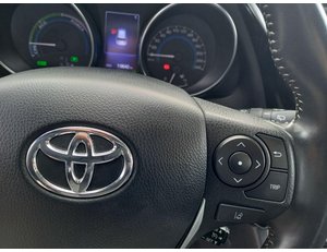 
										TOYOTA AURIS 1.8 140H HYBRID ACTIVE full									