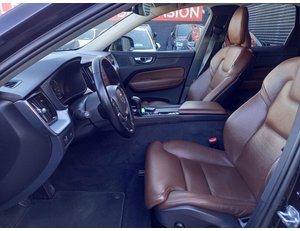 
										VOLVO XC60 2.0 D3 MOMENTUM PRO ADBLUE full									