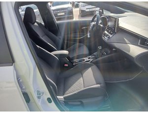 
										TOYOTA COROLLA 1.8 125H ACTIVE TECH E-CVT full									