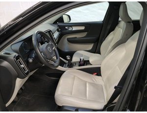 
										VOLVO XC40 2.0 D3 MOMENTUM PRO full									