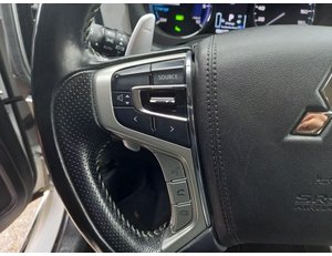 
										MITSUBISHI OUTLANDER 2.4 PHEV MOTION AUTO 4WD full									