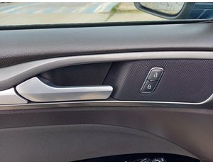 
										FORD MONDEO 2.0 TDCI 110KW POWERSHIFT TREND full									
