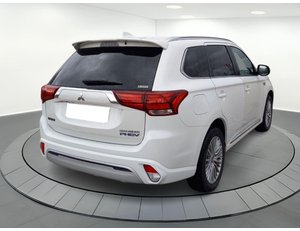 
										MITSUBISHI OUTLANDER 2.4 PHEV MOTION AUTO 4WD full									