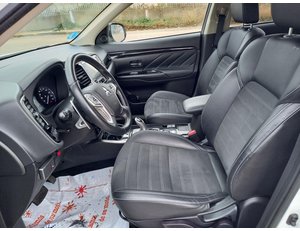 
										MITSUBISHI OUTLANDER 2.4 PHEV MOTION AUTO 4WD full									
