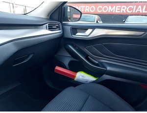 
										FORD FOCUS 1.5 TDCI ECOBLUE TITANIUM 120CV full									
