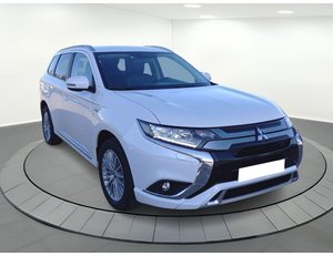 
										MITSUBISHI OUTLANDER 2.4 PHEV MOTION 4WD PLUG IN full									