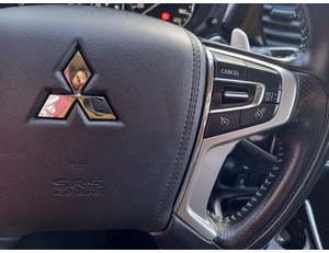 
										MITSUBISHI OUTLANDER 2.4 PHEV MOTION 4WD PLUG IN full									